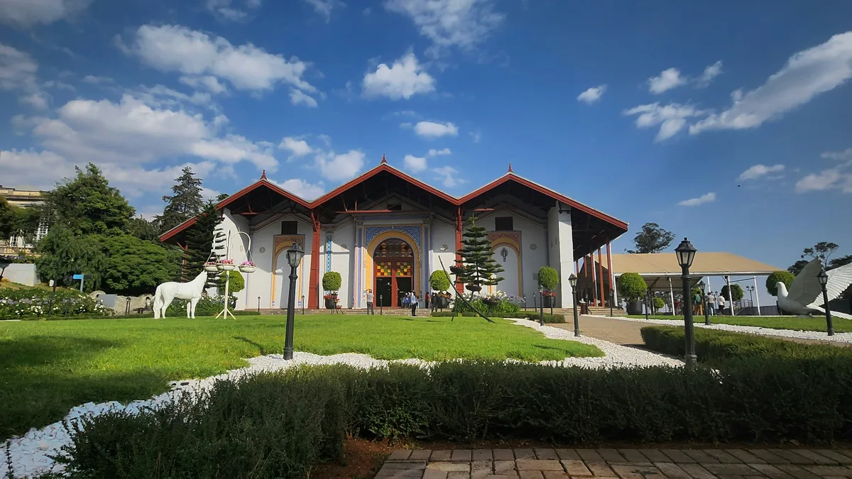 My Afternoon at Unity Park: Palaces and Pavilions