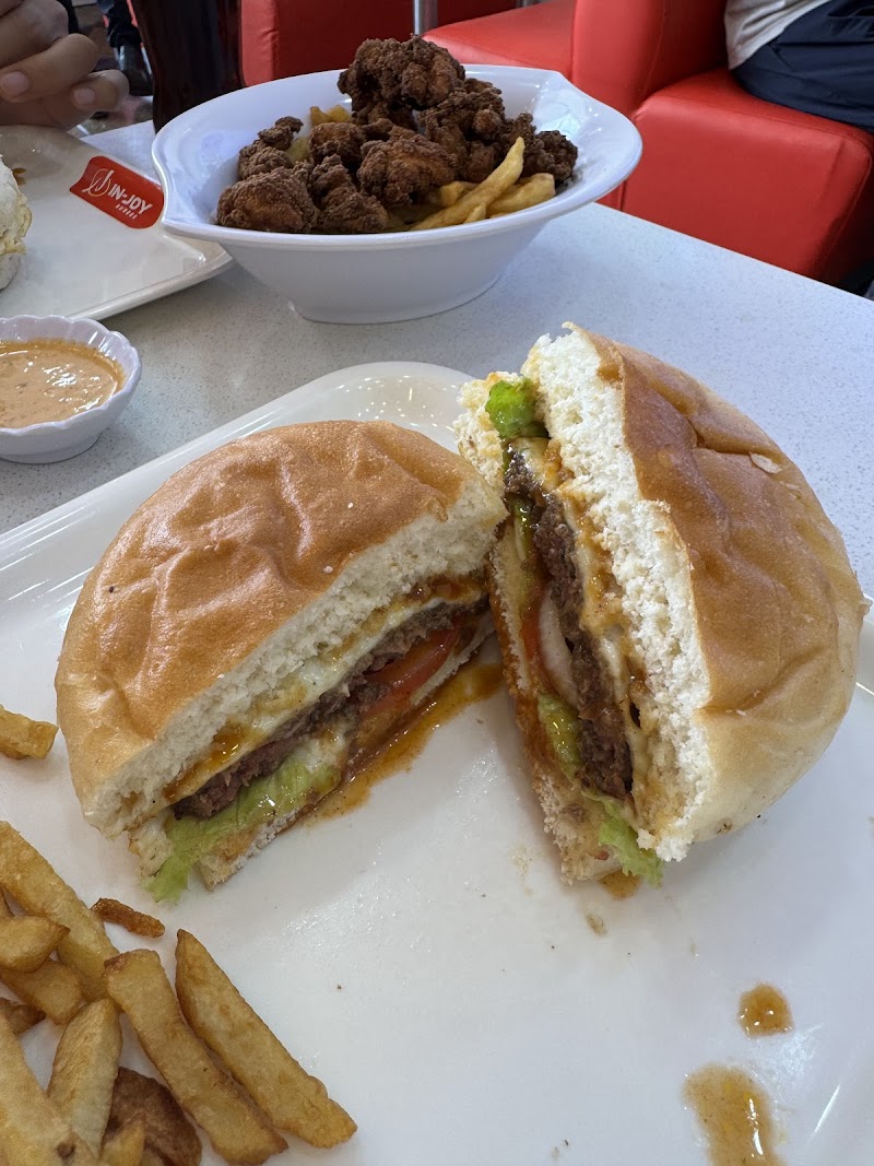 IN-JOY Burger in Addis Ababa, Bole  view 3