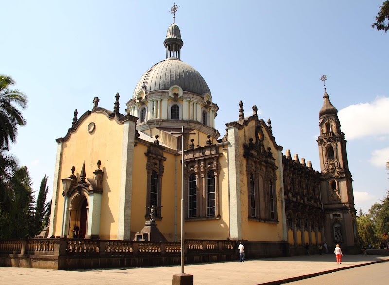 Holy Trinity Cathedral in Addis Ababa  view 4