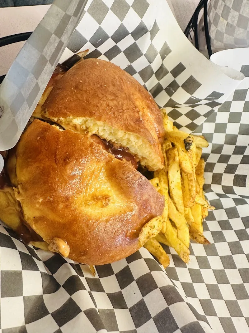 Boss burger/ Summit branch ቦስ በርገር - ሰሚት