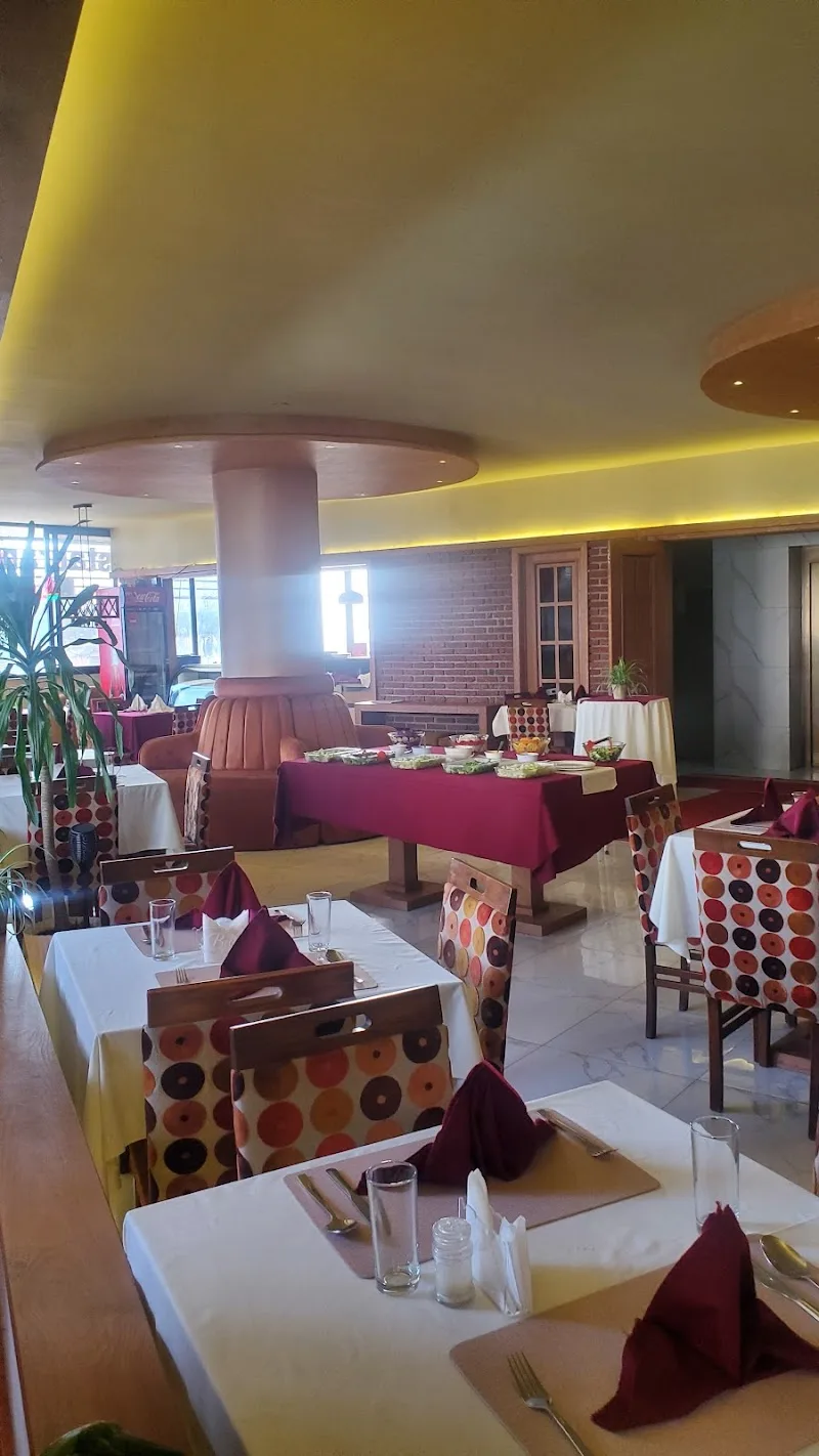 Bello Restaurant in Addis Ababa, Arada  view 5