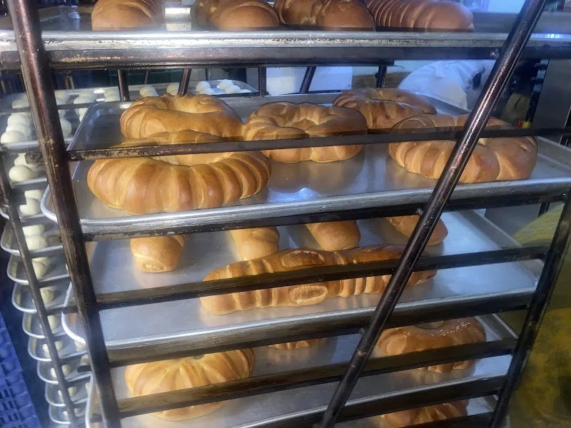 Retro Bakery and Pastries in Addis Ababa, Arada  view 4
