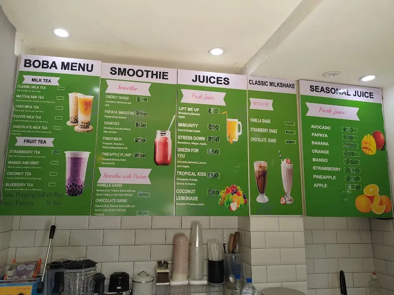 Fresh and wild healthy juice bar and bobba tea in Addis Ababa, አራዳ ክፍለ ከተማ  view 4