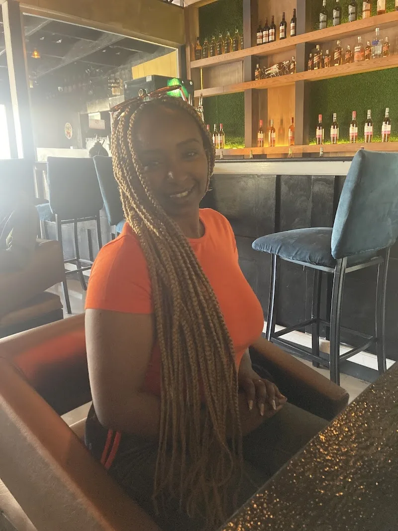 Luxor Savanah Addis Lounge in አዲስ አበባ, ቦሌ ክፍለ ከተማ  view 2