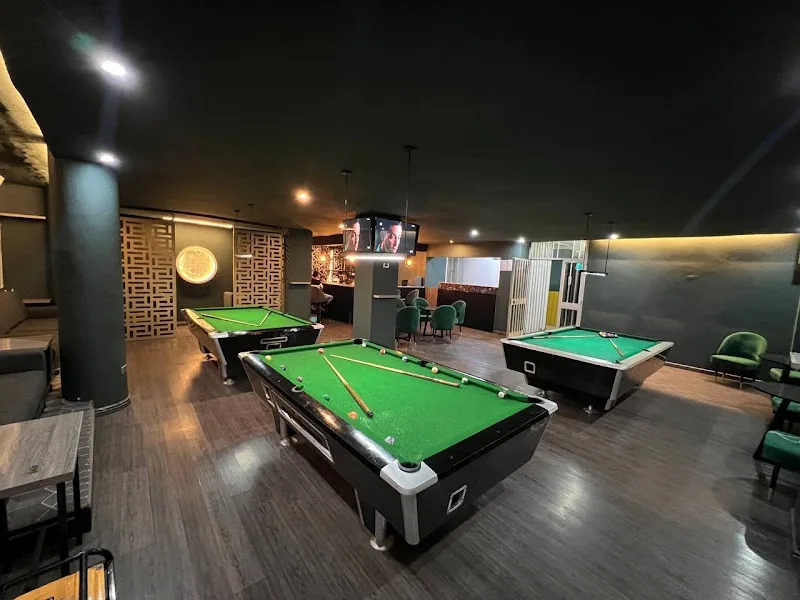 Corner Cue Bar & Billiards - Meskel flower Branch in Addis Ababa, Kirkos  view 3