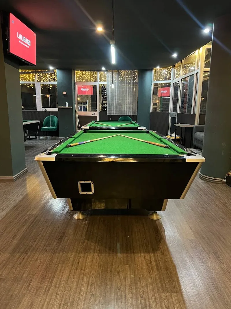 Corner Cue Bar & Billiards - Meskel flower Branch in Addis Ababa, Kirkos  view 2