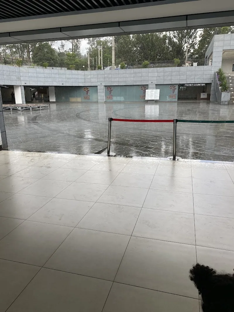 Unity parking in Addis Ababa, Kirkos  view 4