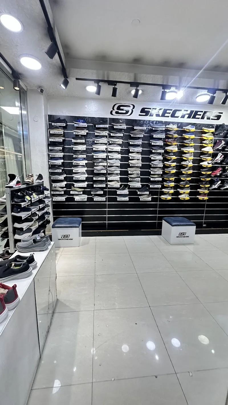 ኤሊያና ሞል | ፒያሳ | Eliana Mall | Piazza in Addis Ababa, Arada  view 4