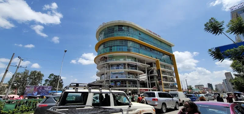Town Square Mall | Haya Hulet | ታዉን ስክዌር ሞል | ሃያ ሁለት in አዲስ አበባ, ቦሌ ክፍለ ከተማ  view 3