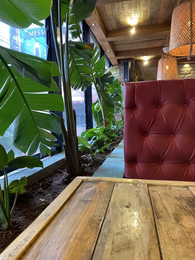 Metro Bole Cafe and Restaurant in አዲስ አበባ, ቦሌ ክፍለ ከተማ  view 5