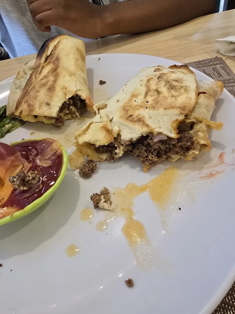 King döner | Megenagna | ኪንግ ዶነር | መገናኛ in Addis Ababa, Bole  view 4