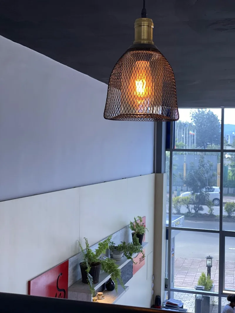 Emoles Cafe (Sarbet) in አዲስ አበባ, ንፋስ ስልክ ላፍቶ  view 5