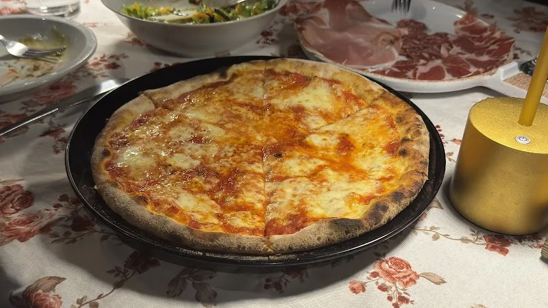 Bettucci Ristorante & Pizzeria in አዲስ አበባ, ንፋስ ስልክ ላፍቶ  view 3