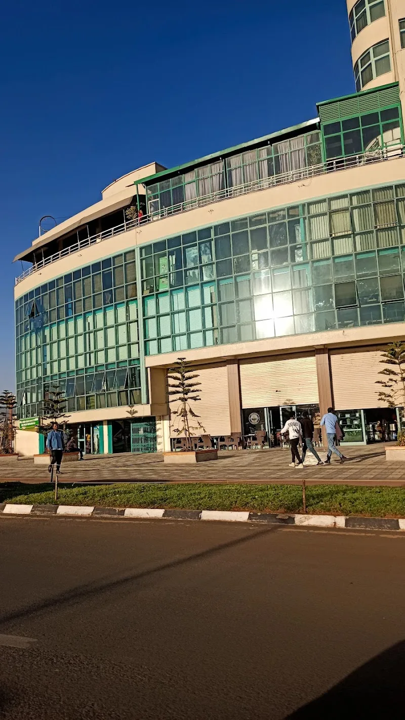 Kaldis Coffee Sarbet Branch | ካልዲስ ኮፊ ሳርቤት ቅርጫፍ in Addis Ababa, Kirkos  view 4