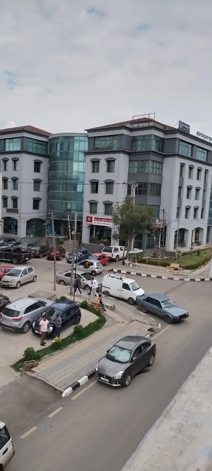 ESE Cafe & Restaurant | Cmc in Addis Ababa, Yeka  view 4