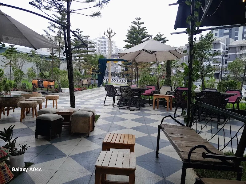 Welo Sefer Roundabout Park in Addis Ababa  view 2